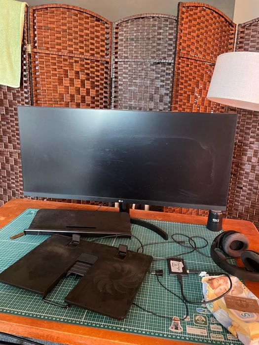 Монитор LG 29WP500-B черный