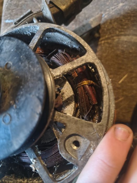 Vând motor mașină de spălat