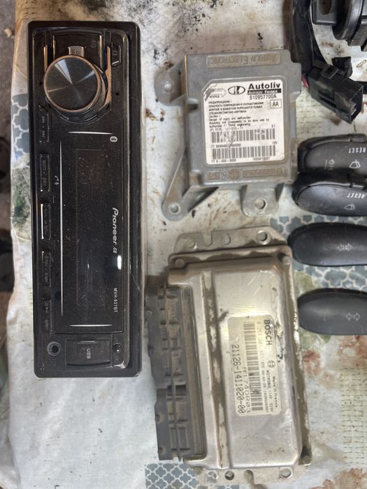 Запчасти приора !!!