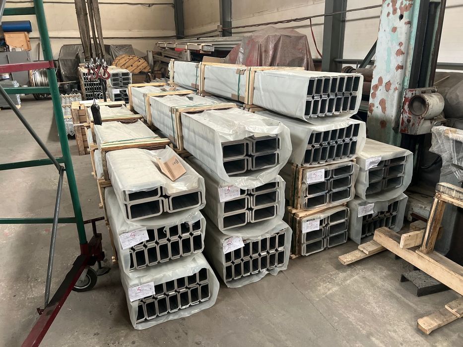 Продам швеллер алюминиевый 200х90х12