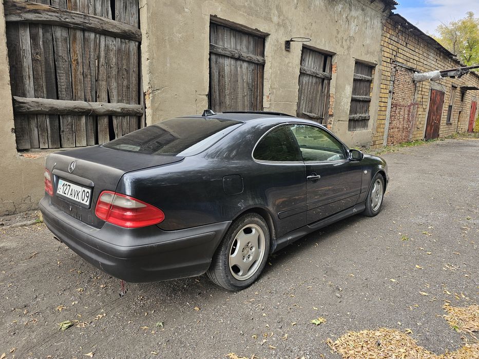 Продам Мерседес CLK230