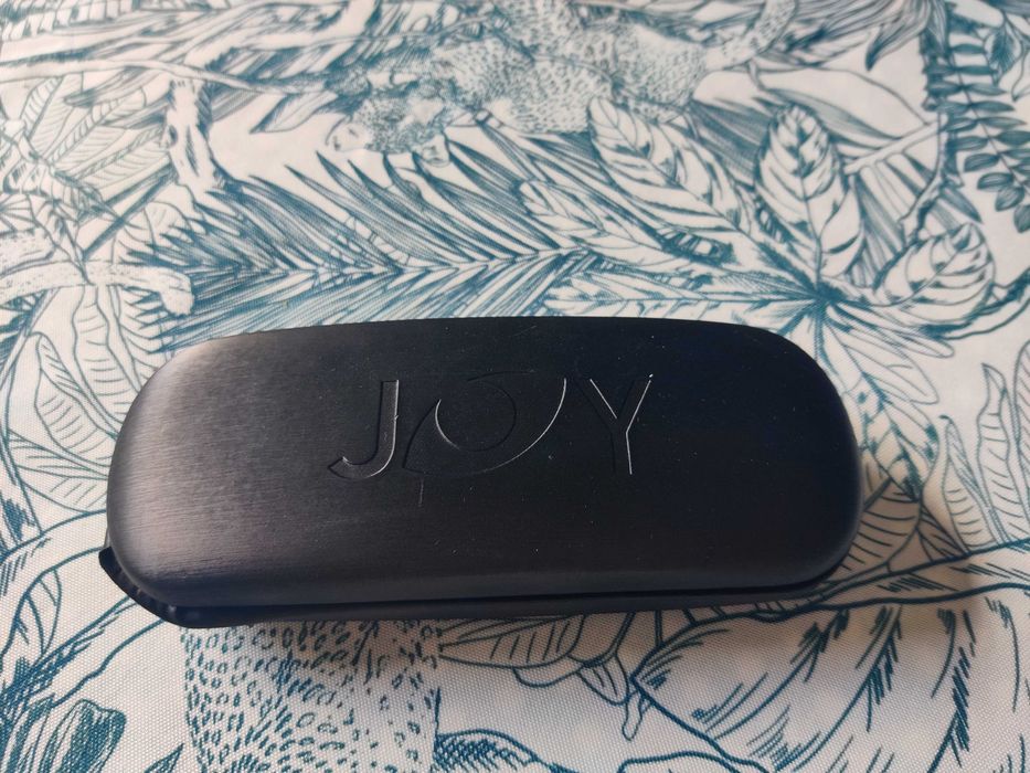 2 броя слънчеви очила