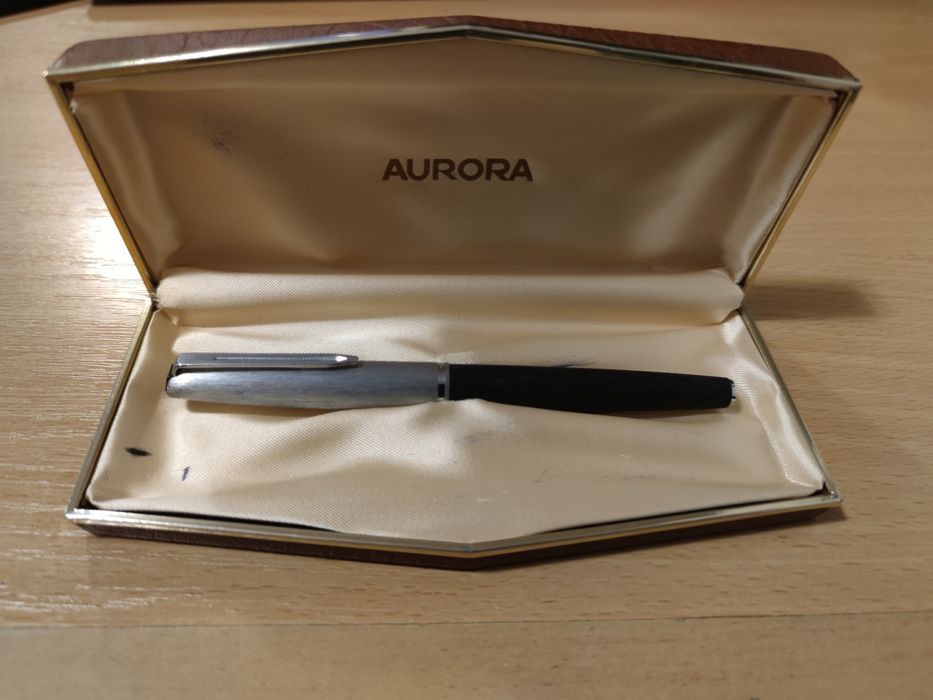 Stilou  Aurora 98 penita aur 14K vintage anii 1960