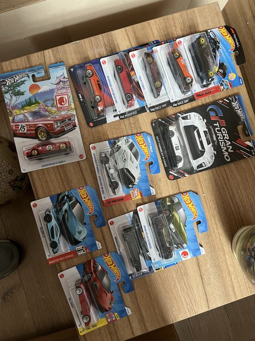 Hotwheels колички