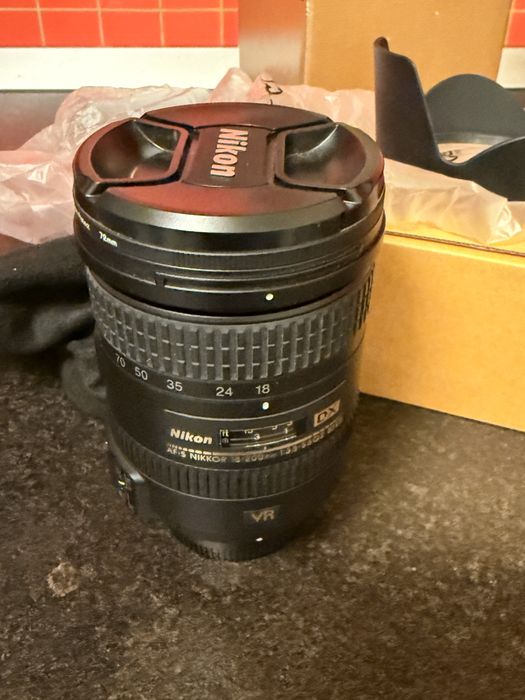 Nikon AF-S DX 18-200mm f 3.5-5.6G ED VR II, complet, în cutie