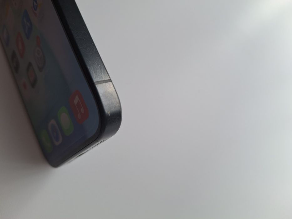 iPhone 15 pro 128gb black baterie 88%
