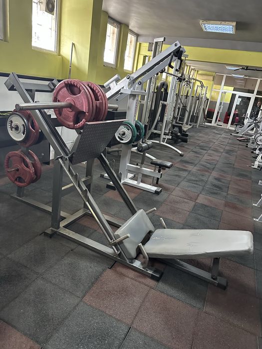 Лег преса фитнес уред