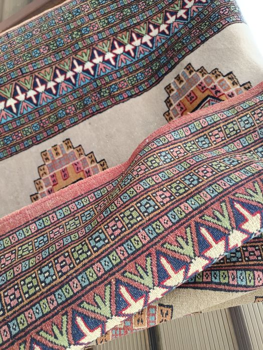 Covoare persane traditionale, Bukhara, lana, lucrate manual.