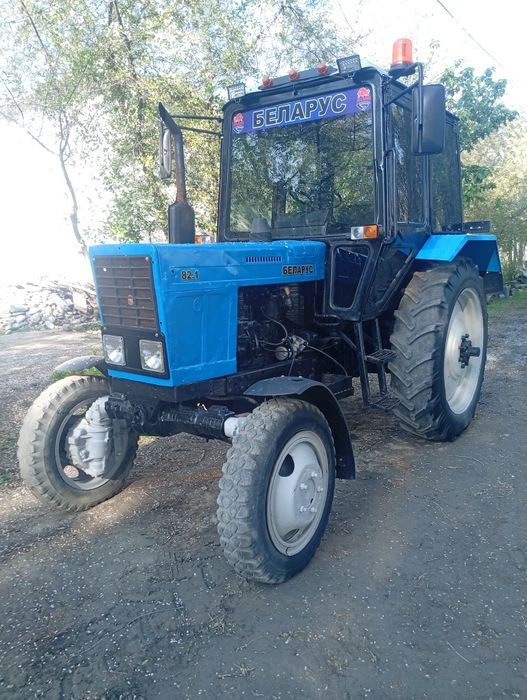 Mtz 82 traktori sotiladi