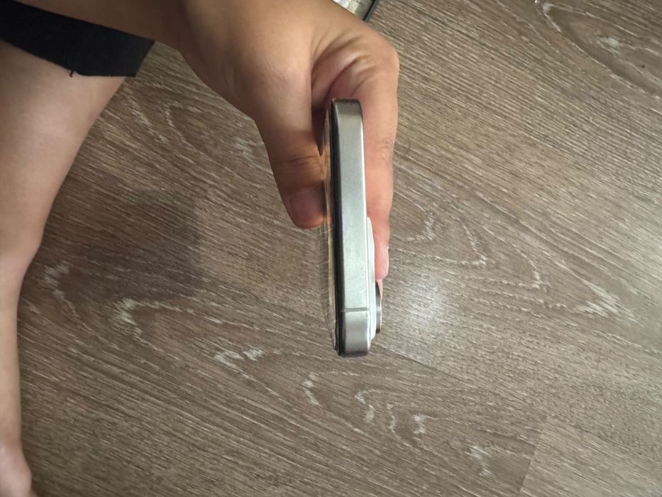 iPhone 15 pro max 256gb 84%