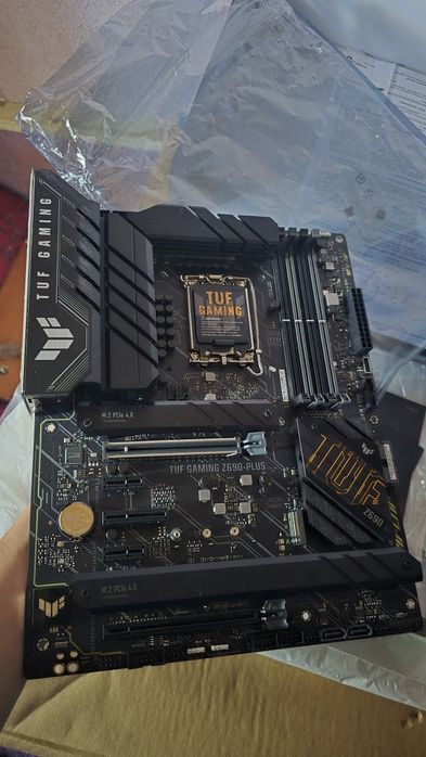 asus tuf gaming z690 plus