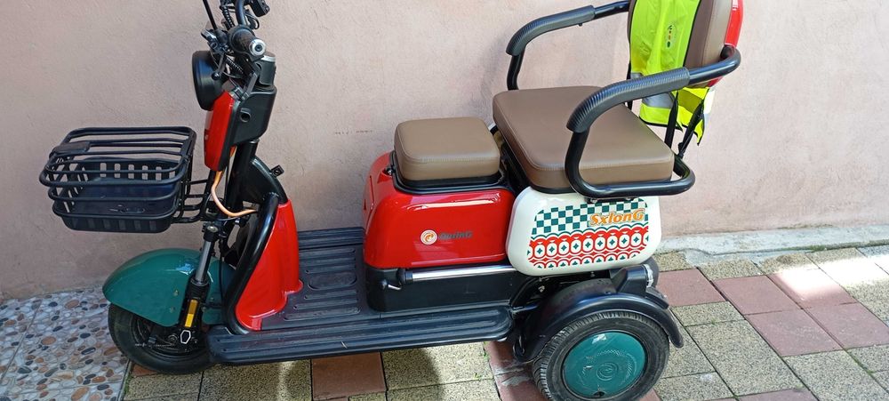 tricicleta electrica adulti noua si foarte convenabil mult sub pret