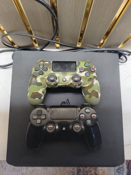 Продаю playstation 4 б/у