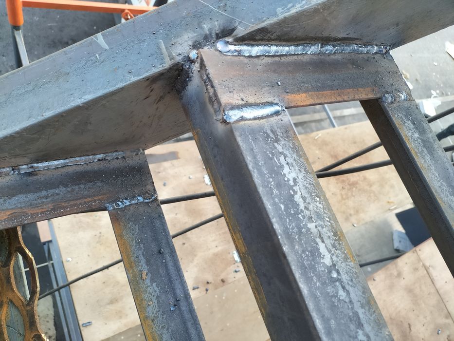 Сварщик хизмати.