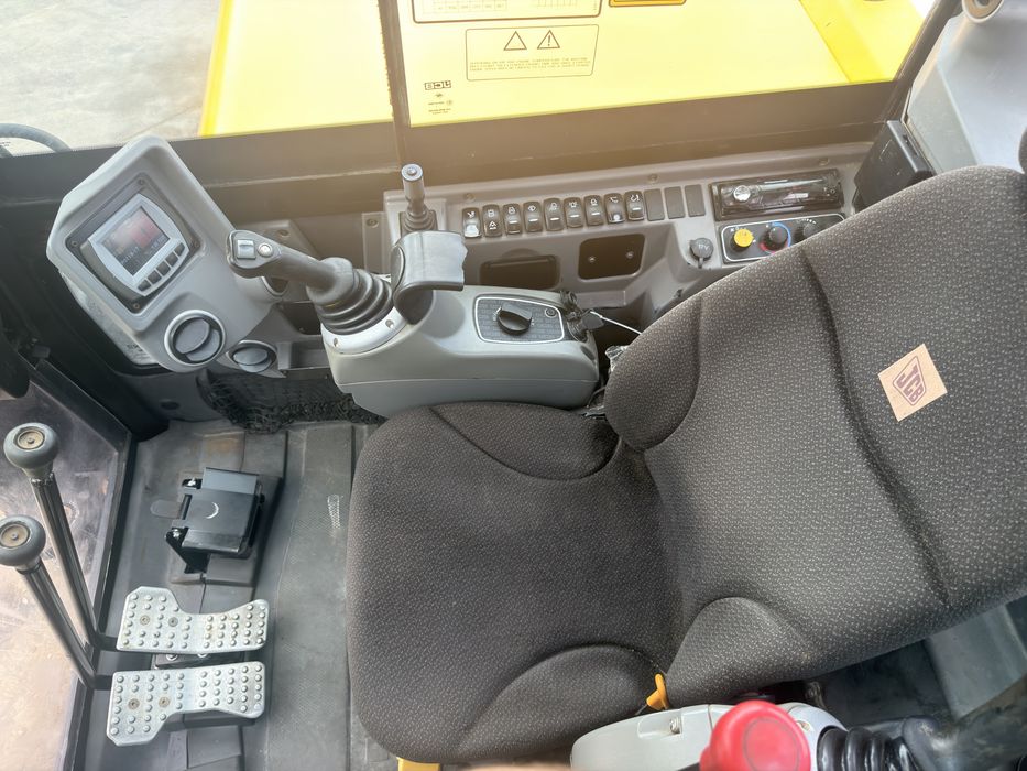 Excavator JCB 85Z1 / 2018 / 8400 ore / Motor Kohler / Cupla rapida + cupa 60 cm  noua