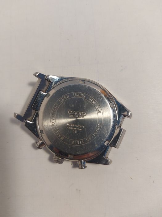 Японские часы Casio кварцевые.