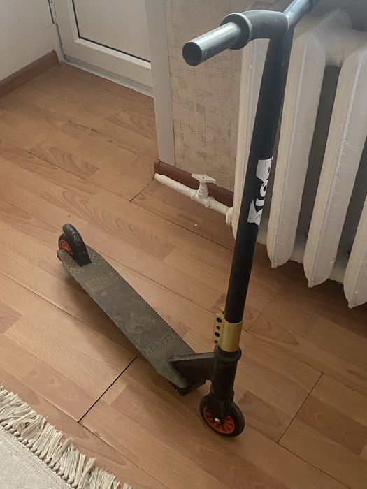 Велик и самокат