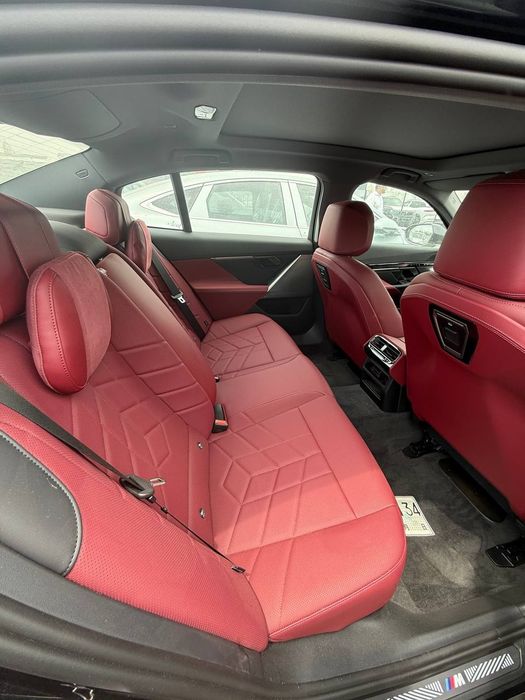 Bmw i5 35L 2025 toza
