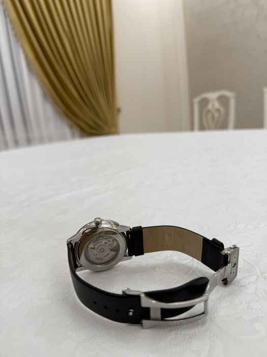 Продам швейцарски часы Радо