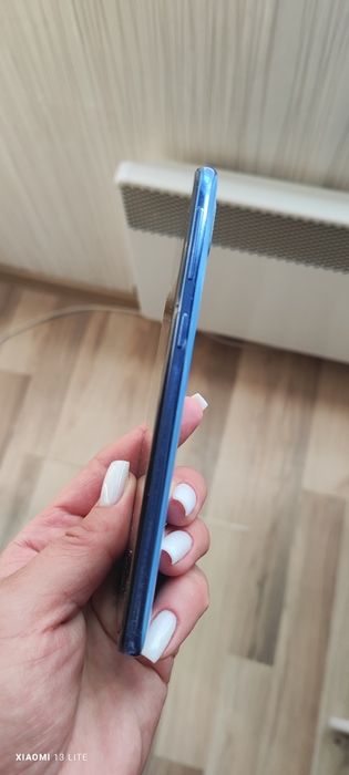 Телефон Samsung A20