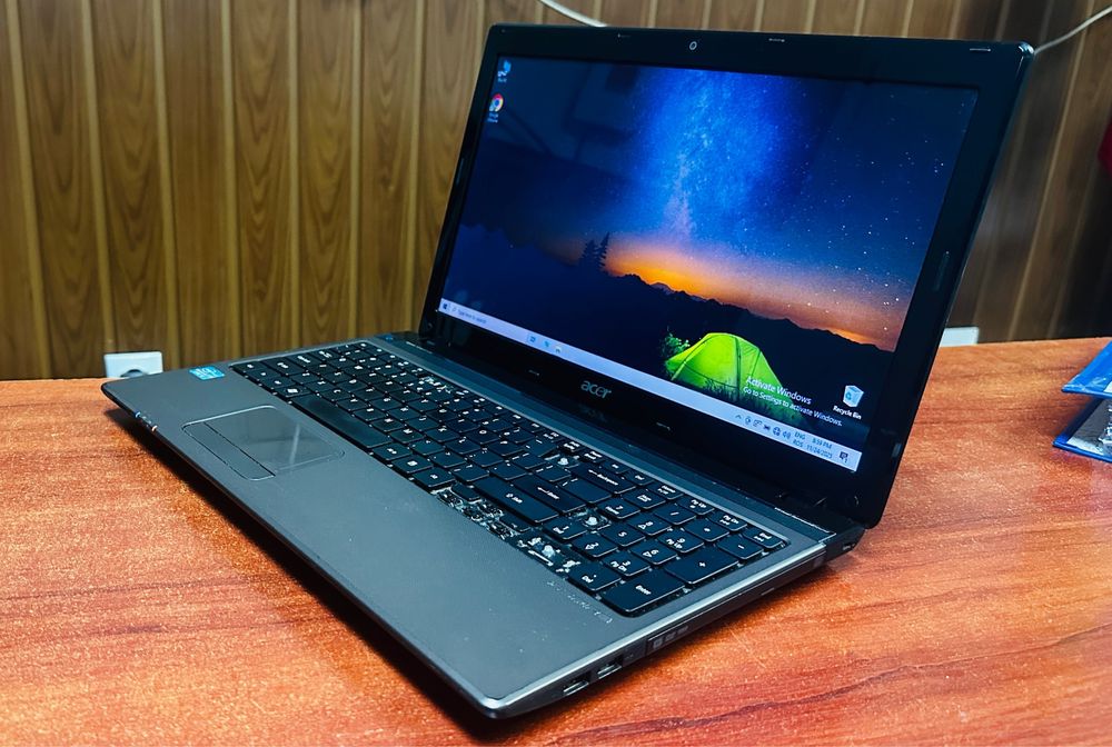 Acer aspire 5750G -i5 2450M 4gRam , hard 500G , placa video intelHd
