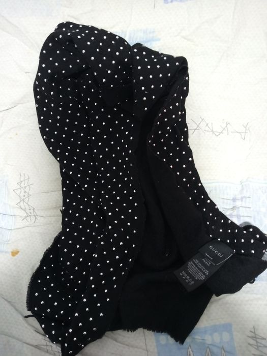 Шарф фирмы Гучи.