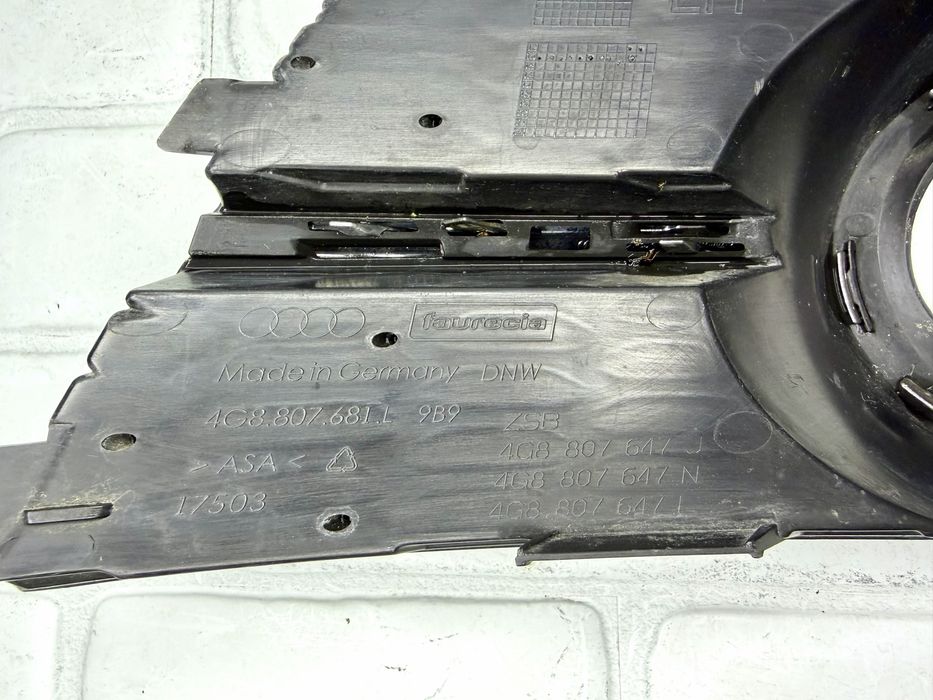 Лява решетка AUDI A7 C7 S Line 4G8807681L 4G8807151D