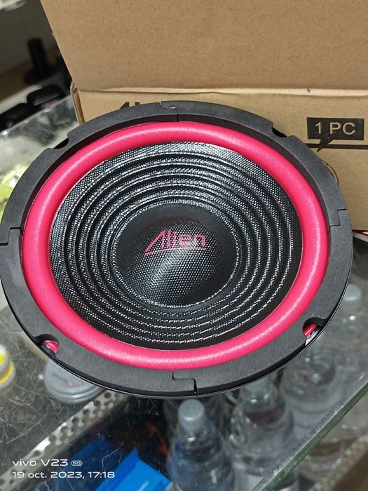 Vând difuzoare cu diametrul de 16.5 cm 6.5inch