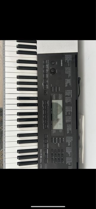 Синтезатор Casio идеальное состочние