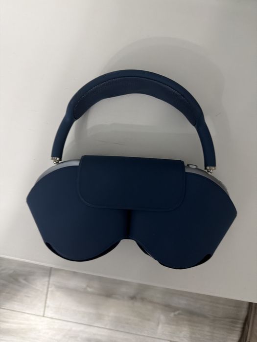 Продам оригинальные наушники Air pods max