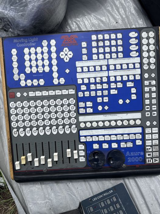 Оборудване 1500 лв Сцена Дискотека светлини eurolite LED 64x64