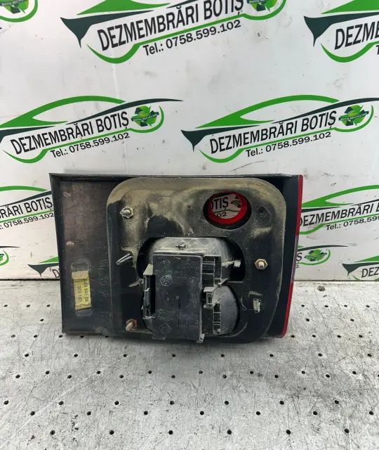 Lampa / Tripla stop dreapta pe aripa 3A9945094C 3A9945094C