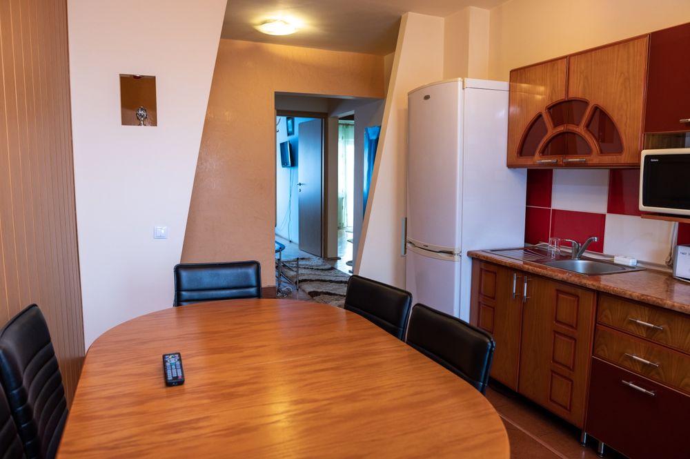 Apartament Spatios 3 Camere de Închiriat    Loc de Parcare INCLUS