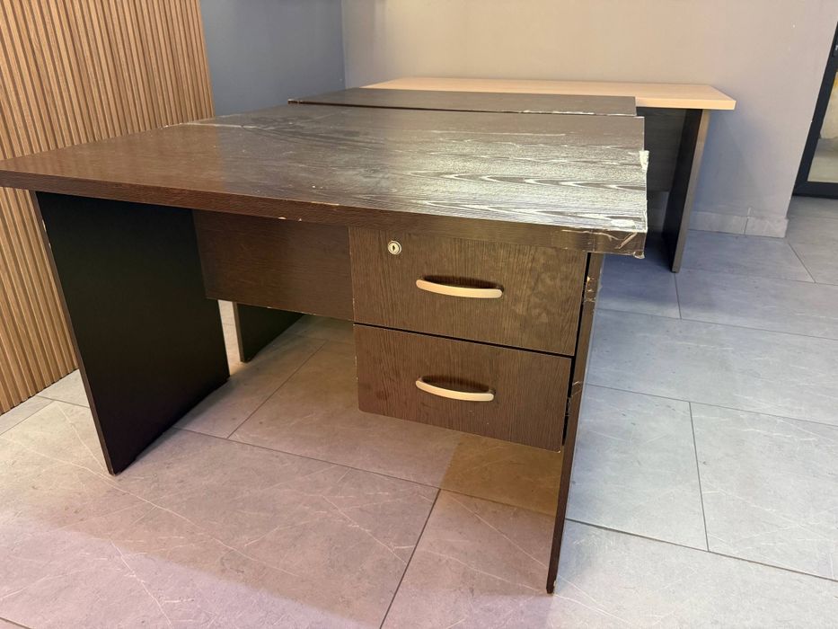 Продаю офисные столы