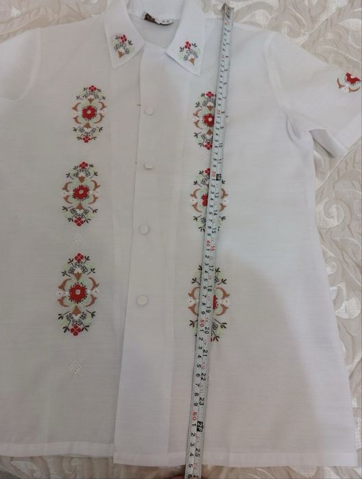 Риза с народни мотиви