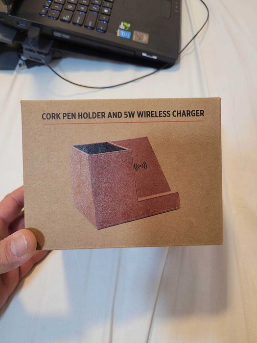 Incarcator wireless de birou cu suport pixuri