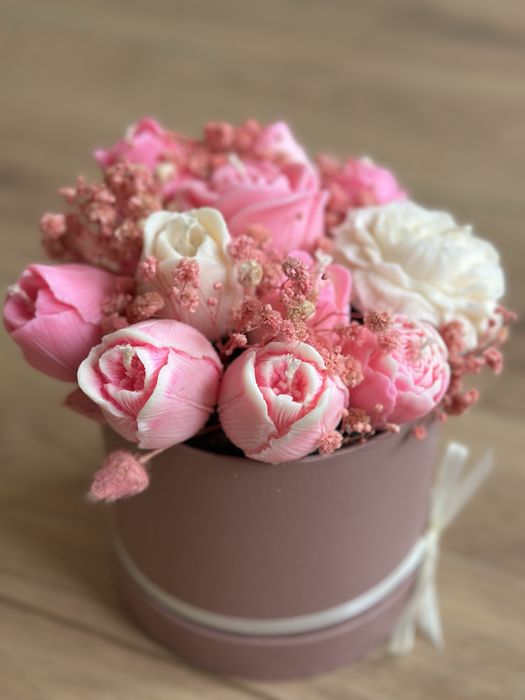 Букет рози от свещи