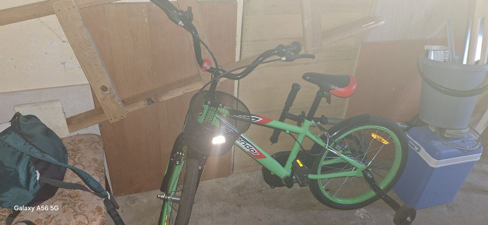 Vand bicicleta baieti 7-10 ani stare foarte buna