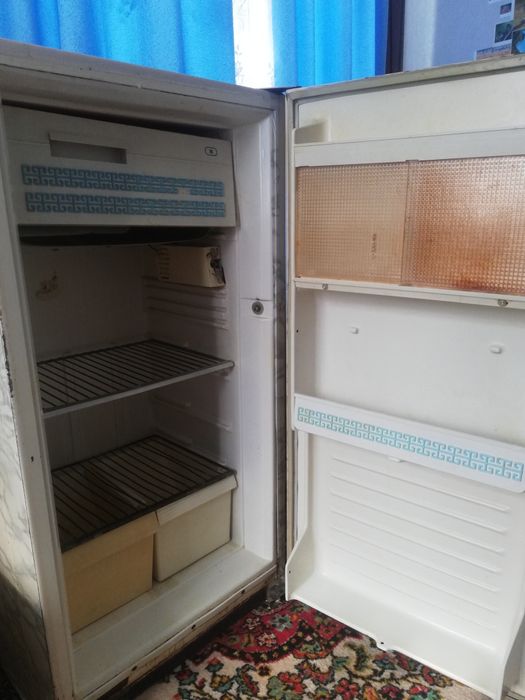 Продам холодильник