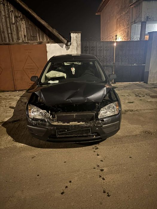 Ford focus 2 2006  avariat