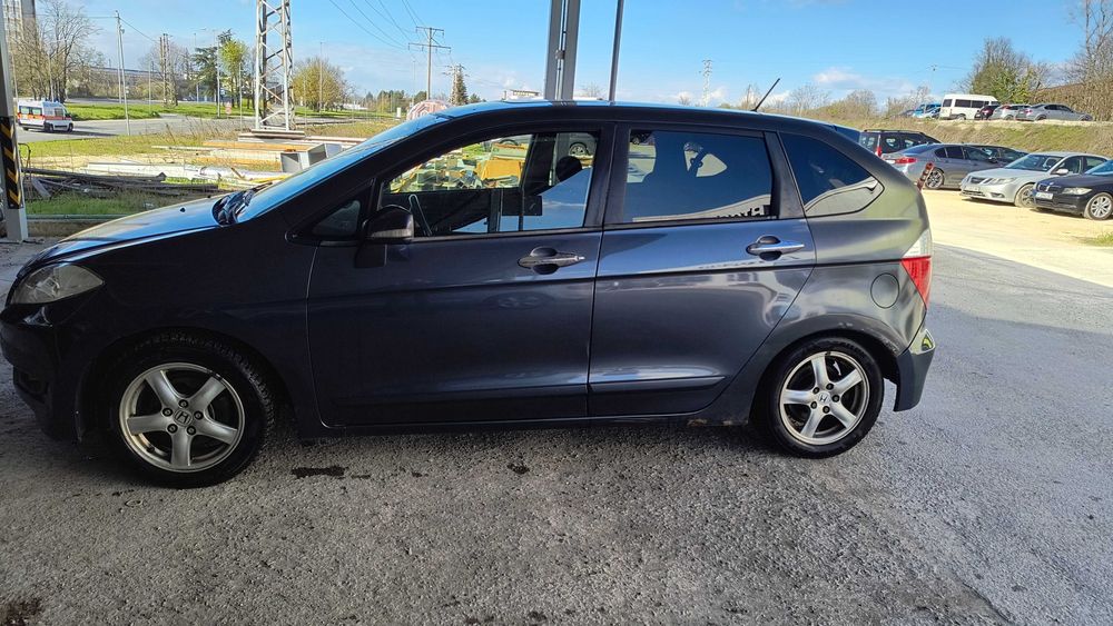 Honda FRV 2006 бензин