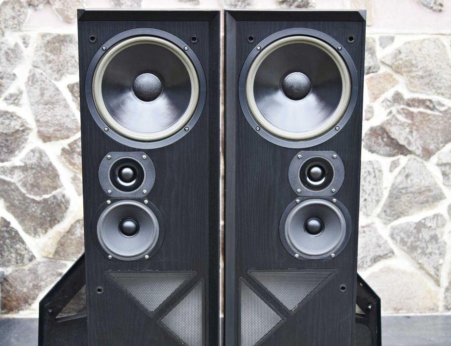 Boxe T+A Criterion T 110 E, boxe de podea