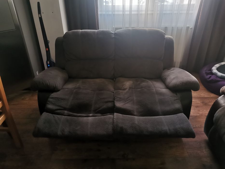 Vând canapele reclinere