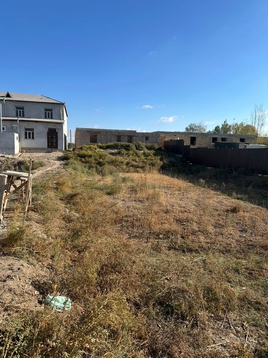 Ховли жой сотилади анжирчида