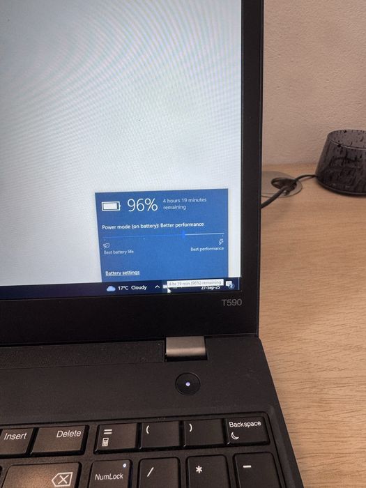 Лаптоп Lenovo t590 thinkpad i5, win10 Pro, SSD 500GB, RAM 16GB