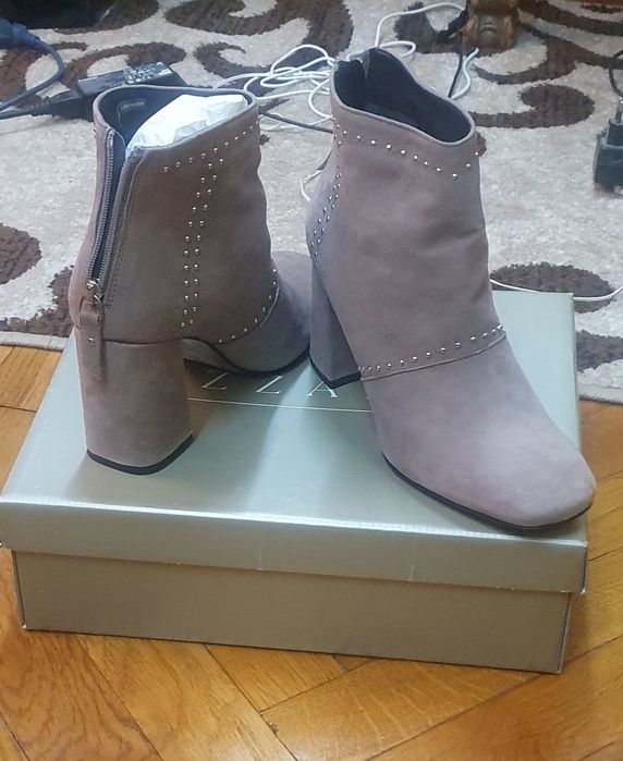 Botine noi Lazzarini nepurtate piele întoarsă lila