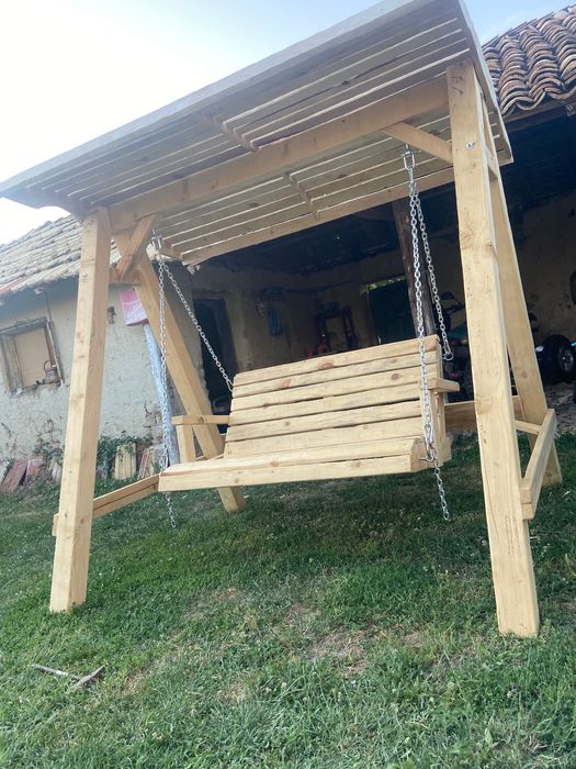 Дървена градинска люлка по поръчка