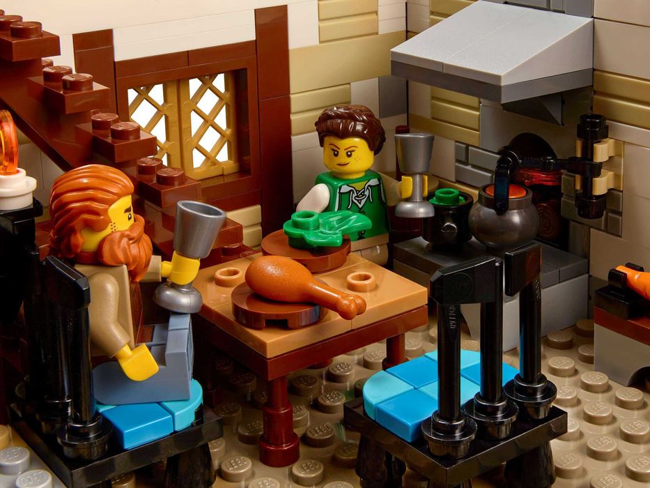 LEGO Ideas 21325 Средновековна ковачница (Medieval Blacksmith) – НОВО