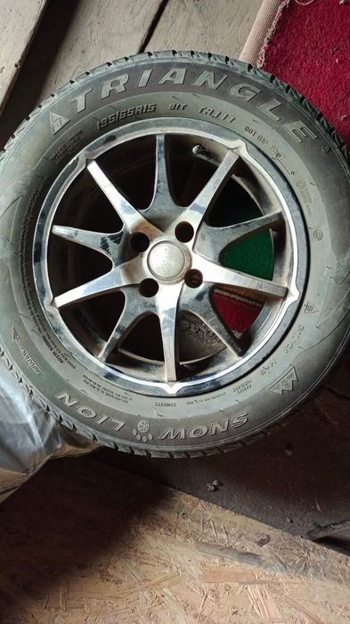 Продам шины Triangle195/65R15