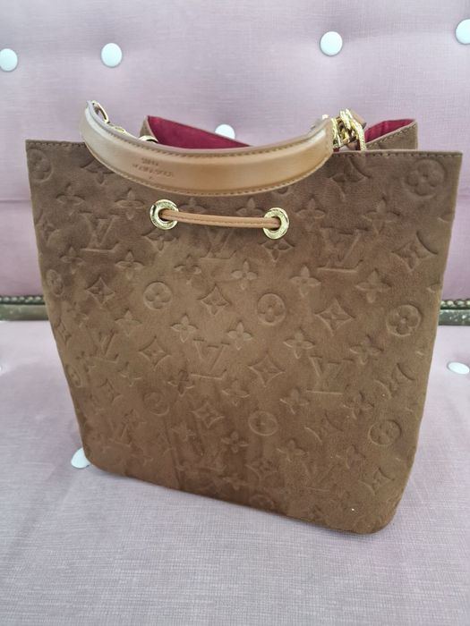 Промо Нови дамски чанти на  Louis Vuitton